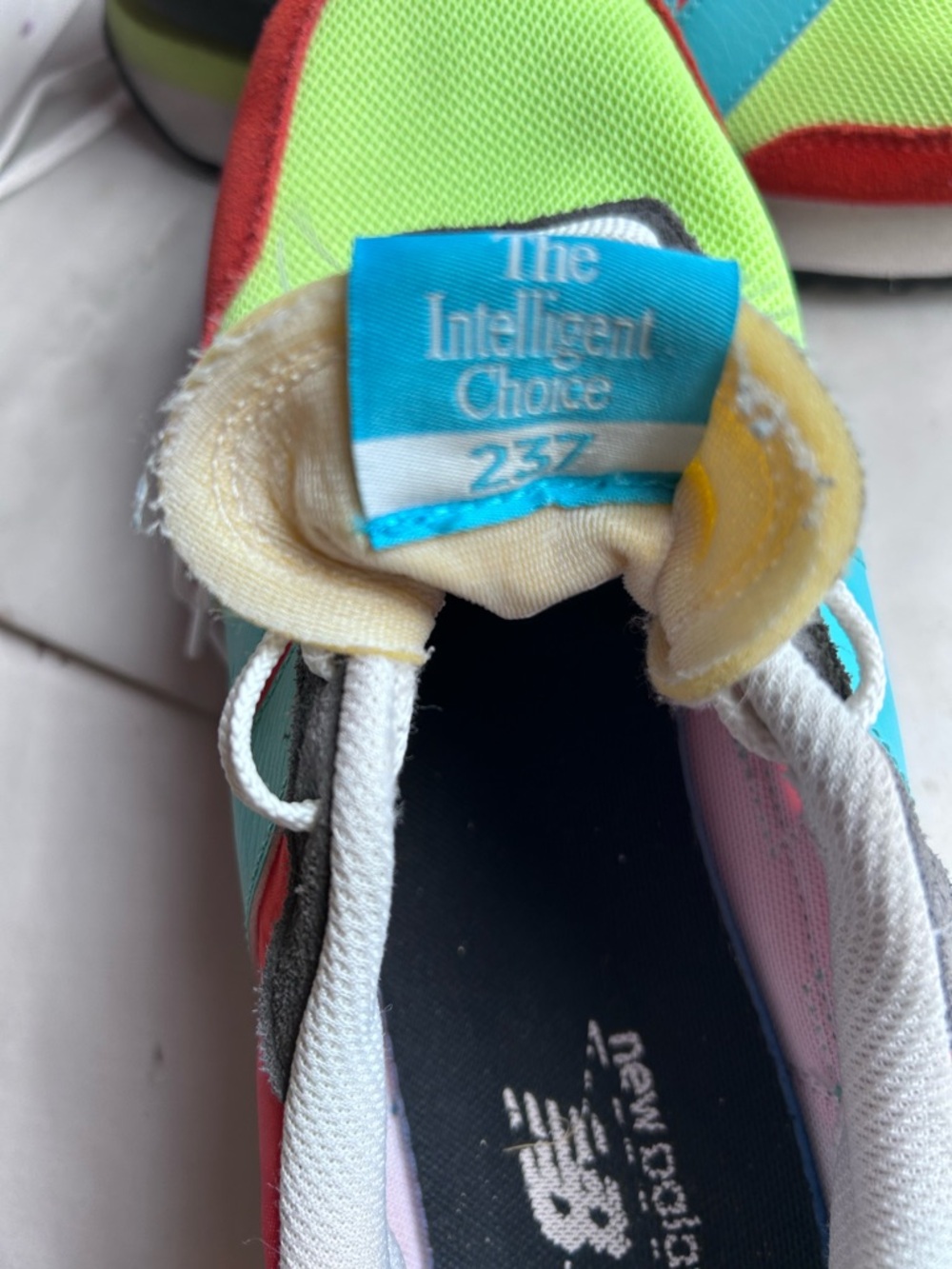 New Balance 237 Neon Lime, Teal & Red Retro Runner men’s size 10 - Picture 9 of 11